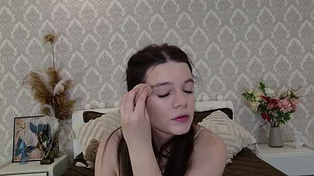 Nellie Medina online show from February 19, 7:16 pm