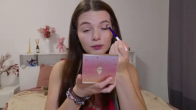 Nellie Medina online show from October 2, 9:22 pm