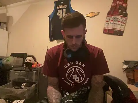 Snapshot of JamesMichael88 chatting on March 5, 5:29 am JamesMichael88 online show from March 5, 5:29 am