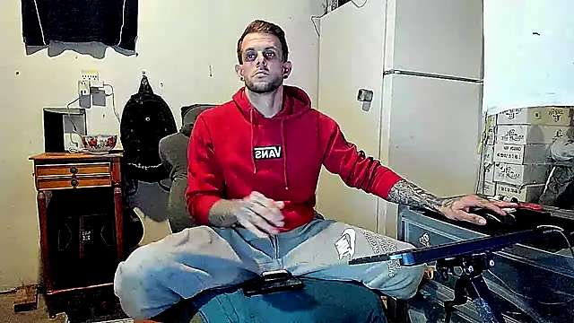 Snapshot of JamesMichael88 chatting on March 21, 2:51 pm JamesMichael88 online show from March 21, 2:51 pm