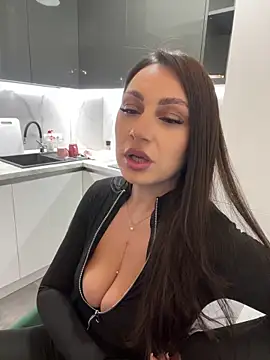 claraxjoyy online show from January 18, 4:37 am