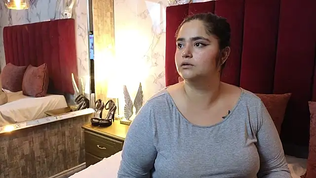 Snapshot of KRYSSTARITTER4 chatting on September 28, 2:28 am KRYSSTARITTER4 online show from September 28, 2:28 am