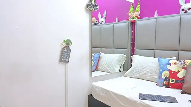 Snapshot of KRYSSTARITTER4 chatting on November 26, 2:56 am KRYSSTARITTER4 online show from November 26, 2:56 am