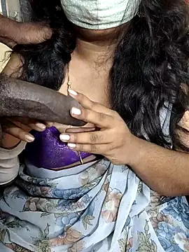 Snapshot of Rathi22 chatting on September 8, 2:49 pm Rathi22 online show from September 8, 2:49 pm