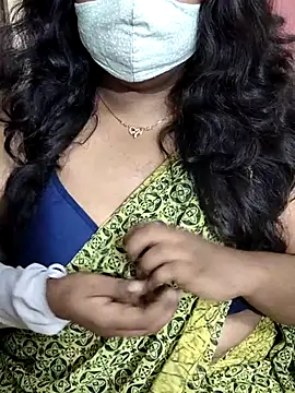 Snapshot of Rathi22 chatting on September 11, 2:17 pm Rathi22 online show from September 11, 2:17 pm