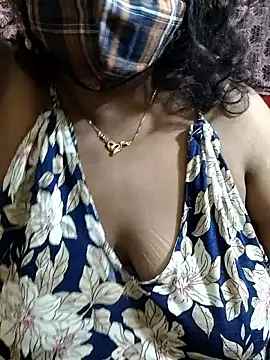 Snapshot of Rathi22 chatting on September 14, 12:59 pm Rathi22 online show from September 14, 12:59 pm