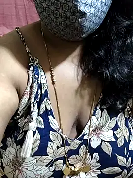 Snapshot of Rathi22 chatting on November 10, 2:49 pm Rathi22 online show from November 10, 2:49 pm