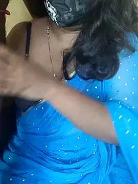 Snapshot of Rathi22 chatting on November 16, 2:50 am Rathi22 online show from November 16, 2:50 am