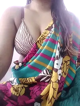 Snapshot of muskan-Sharma chatting on February 21, 10:17 am muskan-Sharma online show from February 21, 10:17 am