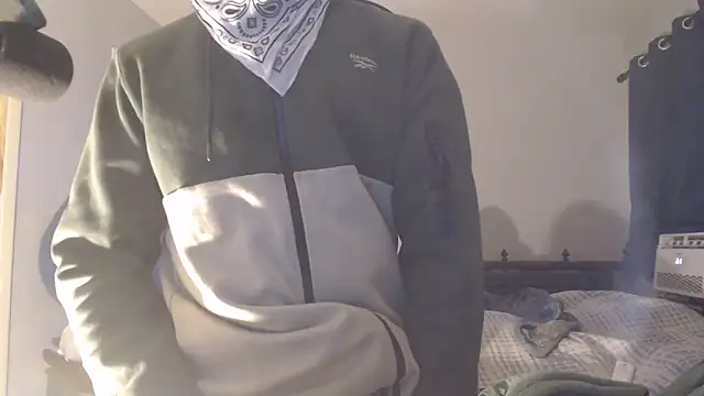 Snapshot of dominatingblacklove chatting on February 20, 5:44 am dominatingblacklove online show from February 20, 5:44 am