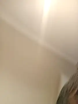 Thando04 online show from February 4, 7:33 pm