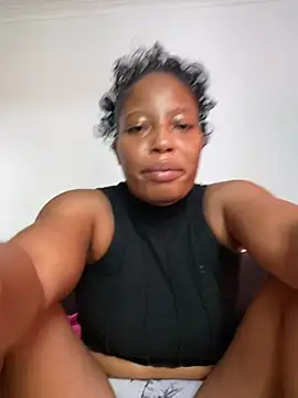 Snapshot of Thando04 chatting on January 14, 10:32 am Thando04 online show from January 14, 10:32 am