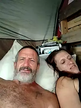 Cloudin around online show from December 18, 1:23 pm