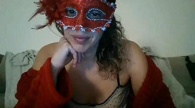 Snapshot of couple-tuga chatting on December 30, 12:22 am couple-tuga online show from December 30, 12:22 am