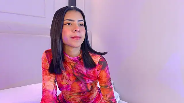 NaomiKlarc online show from January 8, 11:45 am