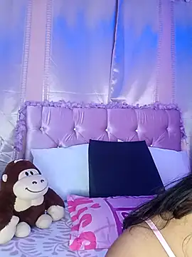 Snapshot of PaulaOrtiz_1 chatting on March 7, 2:45 pm PaulaOrtiz 1 online show from March 7, 2:45 pm