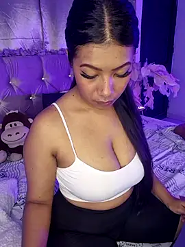 Snapshot of PaulaOrtiz_1 chatting on November 14, 1:54 pm PaulaOrtiz 1 online show from November 14, 1:54 pm