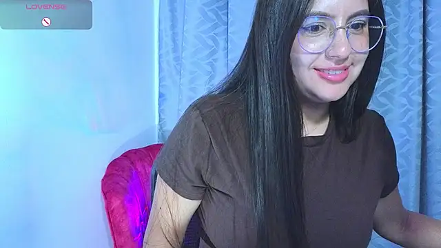 Snapshot of Gretta_Hot chatting on March 12, 11:01 pm Gretta Hot online show from March 12, 11:01 pm