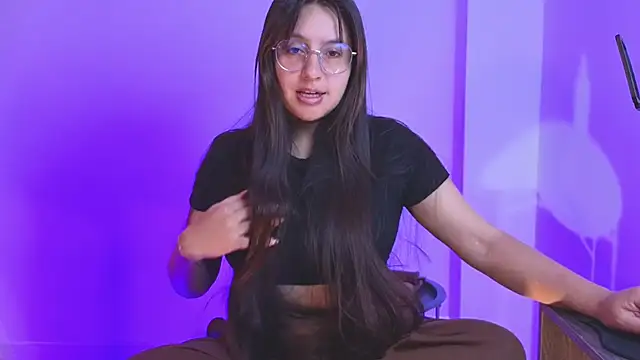 Snapshot of Gretta_Hot chatting on November 5, 4:29 pm Gretta Hot online show from November 5, 4:29 pm