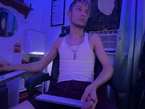 Trystan Spellman online show from June 12, 6:23 am