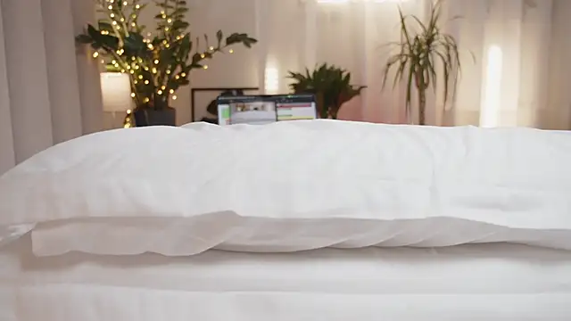 Snapshot of SexyGames chatting on February 15, 2:26 am SexyGames online show from February 15, 2:26 am