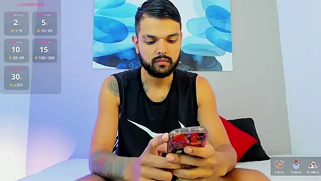 Snapshot of Emilio_Wolf chatting on February 12, 6:51 pm Emilio Wolf online show from February 12, 6:51 pm