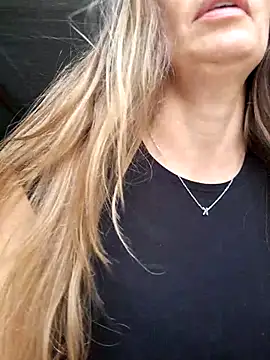 karina warthon online show from September 13, 3:01 pm