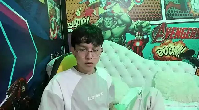 Snapshot of jisuscat chatting on January 15, 10:13 pm jisuscat online show from January 15, 10:13 pm