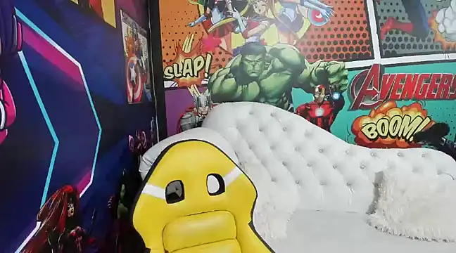 Snapshot of jisuscat chatting on February 1, 6:40 pm jisuscat online show from February 1, 6:40 pm