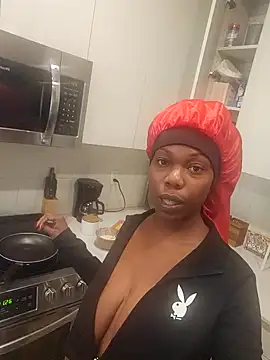 Snapshot of Looking4Jerries chatting on December 21, 4:25 pm Looking4Jerries online show from December 21, 4:25 pm