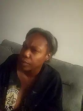 Snapshot of Looking4Jerries chatting on December 22, 4:31 am Looking4Jerries online show from December 22, 4:31 am