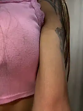 Snapshot of sexy_melany_xxx chatting on October 5, 2:59 pm sexy melany xxx online show from October 5, 2:59 pm