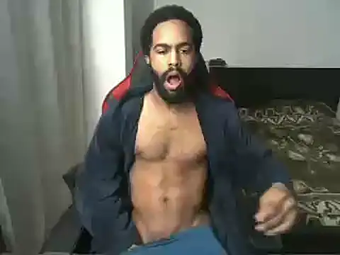 Snapshot of kevi_cocks chatting on March 3, 3:41 am kevi cocks online show from March 3, 3:41 am