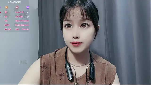 Snapshot of Lucky-xiuxiu chatting on October 18, 2:40 pm Lucky-xiuxiu online show from October 18, 2:40 pm