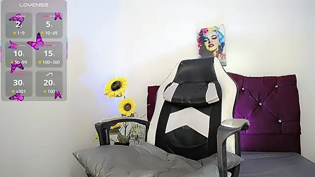 Gisele fox online show from March 7, 7:11 pm