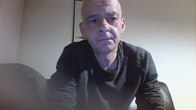 Snapshot of horndude187187 chatting on January 5, 3:22 am horndude187187 online show from January 5, 3:22 am