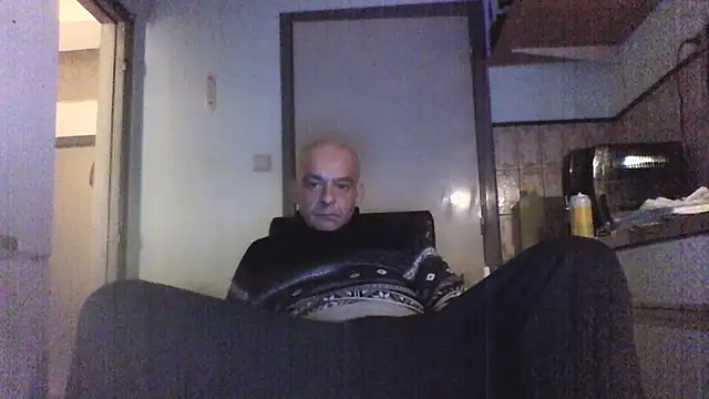Snapshot of horndude187187 chatting on January 20, 4:54 am horndude187187 online show from January 20, 4:54 am
