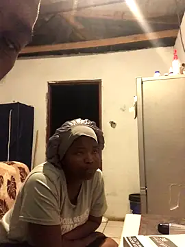 Snapshot of KMbesxxx chatting on October 22, 7:57 pm KMbesxxx online show from October 22, 7:57 pm