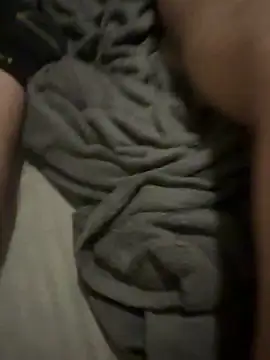 Snapshot of dragos211 chatting on December 17, 9:43 pm dragos211 online show from December 17, 9:43 pm