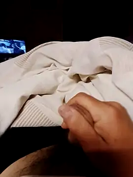 Snapshot of HueingChamber4352 chatting on November 8, 7:41 am HueingChamber4352 online show from November 8, 7:41 am