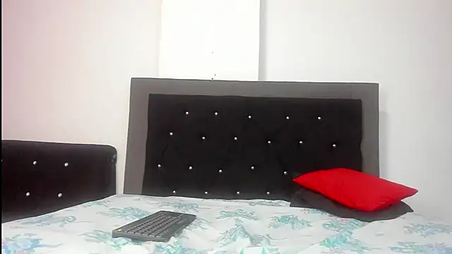 violetadumsper online show from February 21, 8:29 am