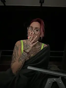 Mia-Fuchs online show from January 4, 6:51 pm