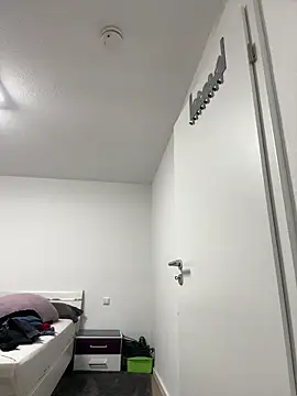 Mia-Fuchs online show from March 11, 8:09 am