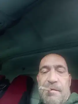 Snapshot of javierpasteur69 chatting on April 13, 1:27 pm javierpasteur69 online show from April 13, 1:27 pm