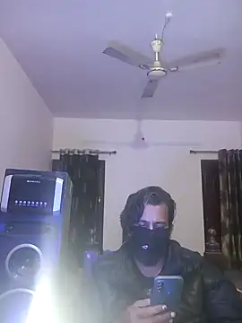 Snapshot of MAGNETICDADDY8 chatting on January 5, 12:42 am MAGNETICDADDY8 online show from January 5, 12:42 am