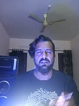 Snapshot of MAGNETICDADDY8 chatting on January 5, 6:35 pm MAGNETICDADDY8 online show from January 5, 6:35 pm