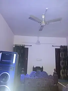 Snapshot of MAGNETICDADDY8 chatting on January 6, 5:08 am MAGNETICDADDY8 online show from January 6, 5:08 am