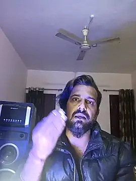 Snapshot of MAGNETICDADDY8 chatting on January 6, 8:14 am MAGNETICDADDY8 online show from January 6, 8:14 am