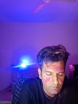 Snapshot of MAGNETICDADDY8 chatting on March 14, 12:10 am MAGNETICDADDY8 online show from March 14, 12:10 am