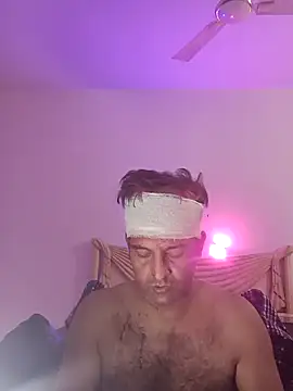 Snapshot of MAGNETICDADDY8 chatting on March 14, 6:29 pm MAGNETICDADDY8 online show from March 14, 6:29 pm